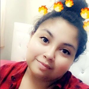 Meet your Posher, Esperanza